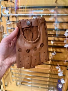 Moderní bezprstové rukavice hnědé na řízení pro pány